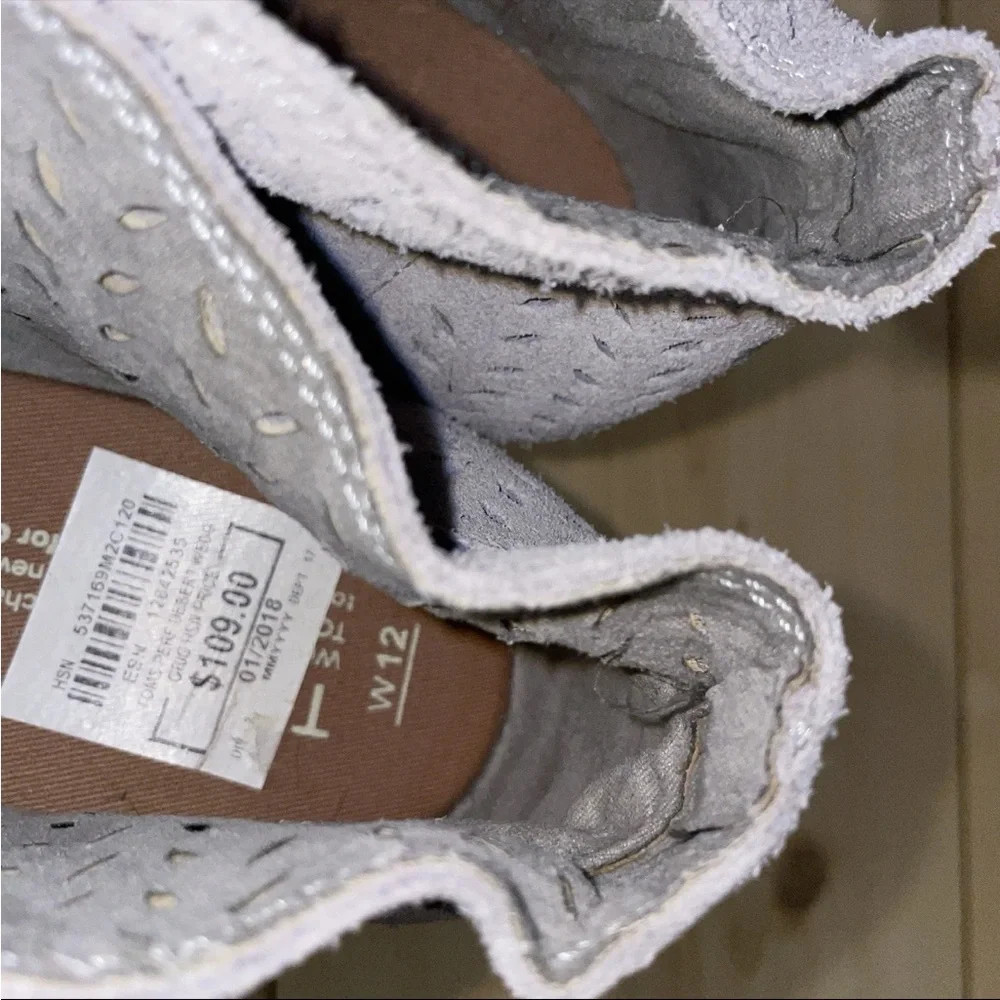 TOMS Women's Light Gray‎ Perforated Wedges NWT Sz.12